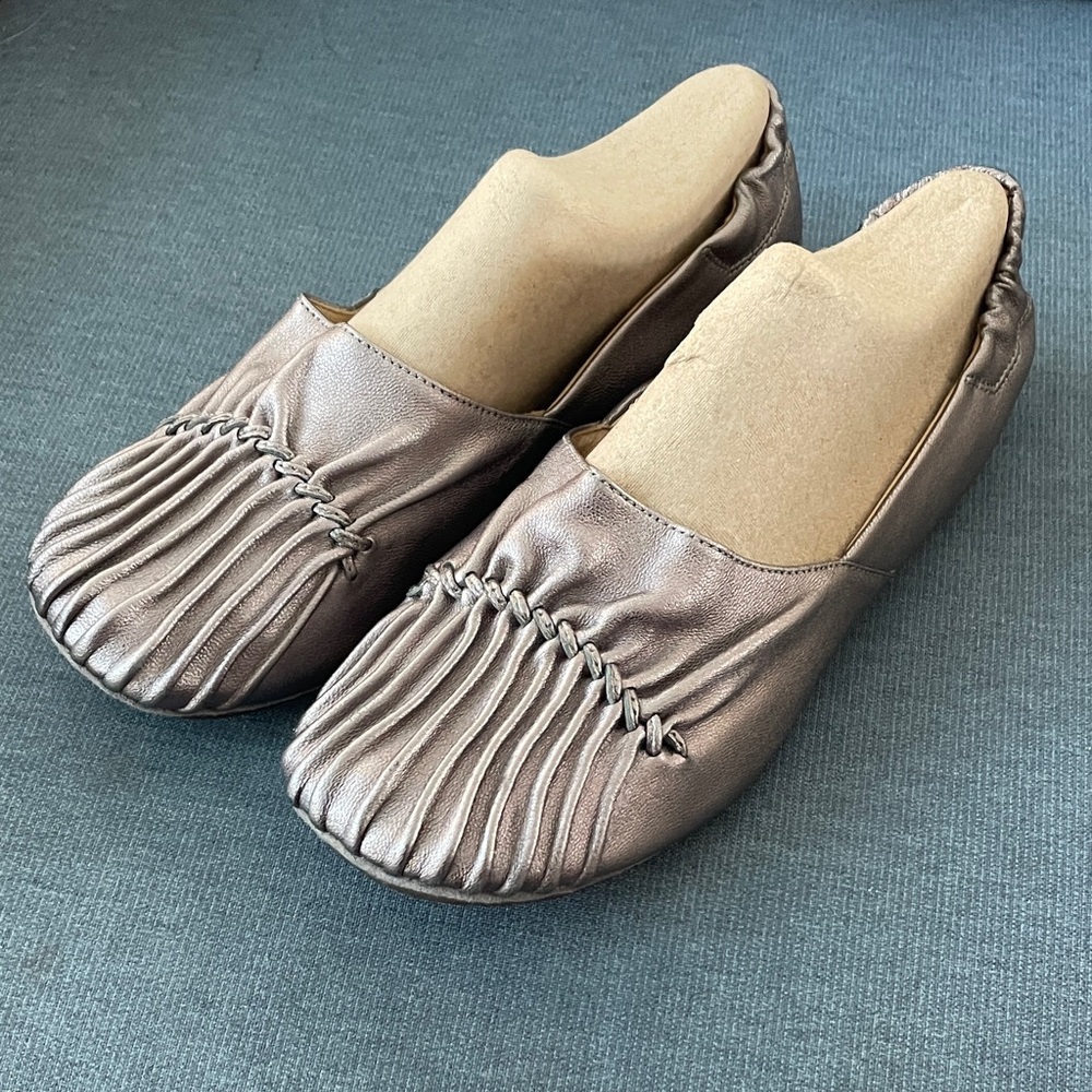 Chocolat Blu Cam leather flats.  Like new condition.   $145 new.